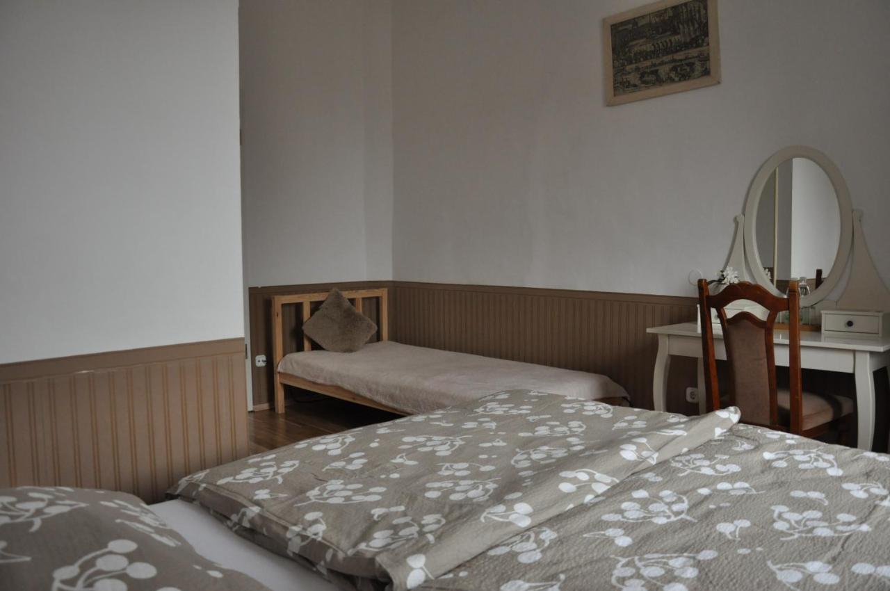 Gloriett Panzio Bed & Breakfast Fertoboz Exterior photo