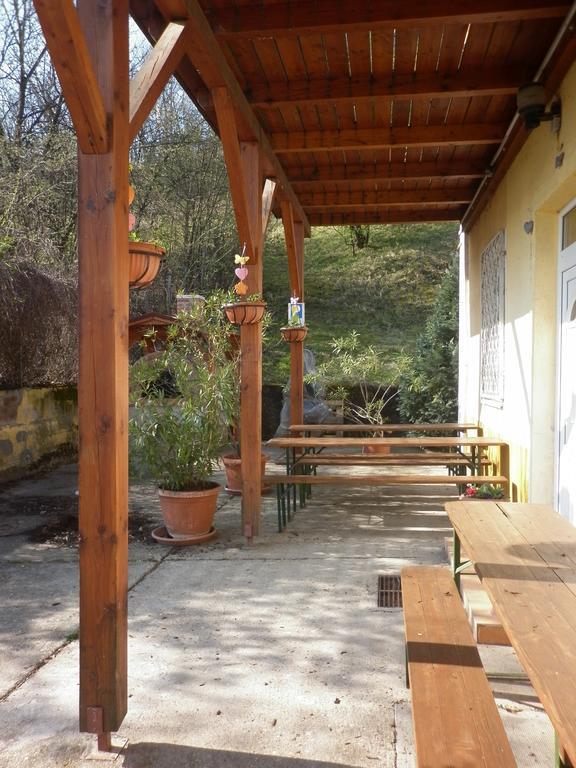 Gloriett Panzio Bed & Breakfast Fertoboz Exterior photo